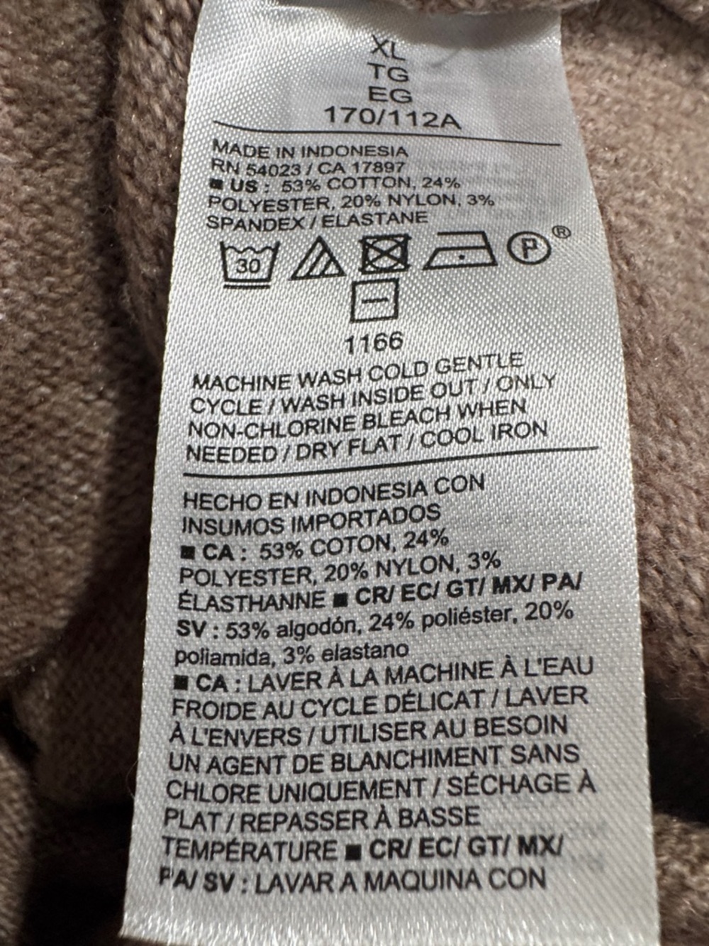 Old Navy Women's V-Neck Sweater - Picture 4 of 4